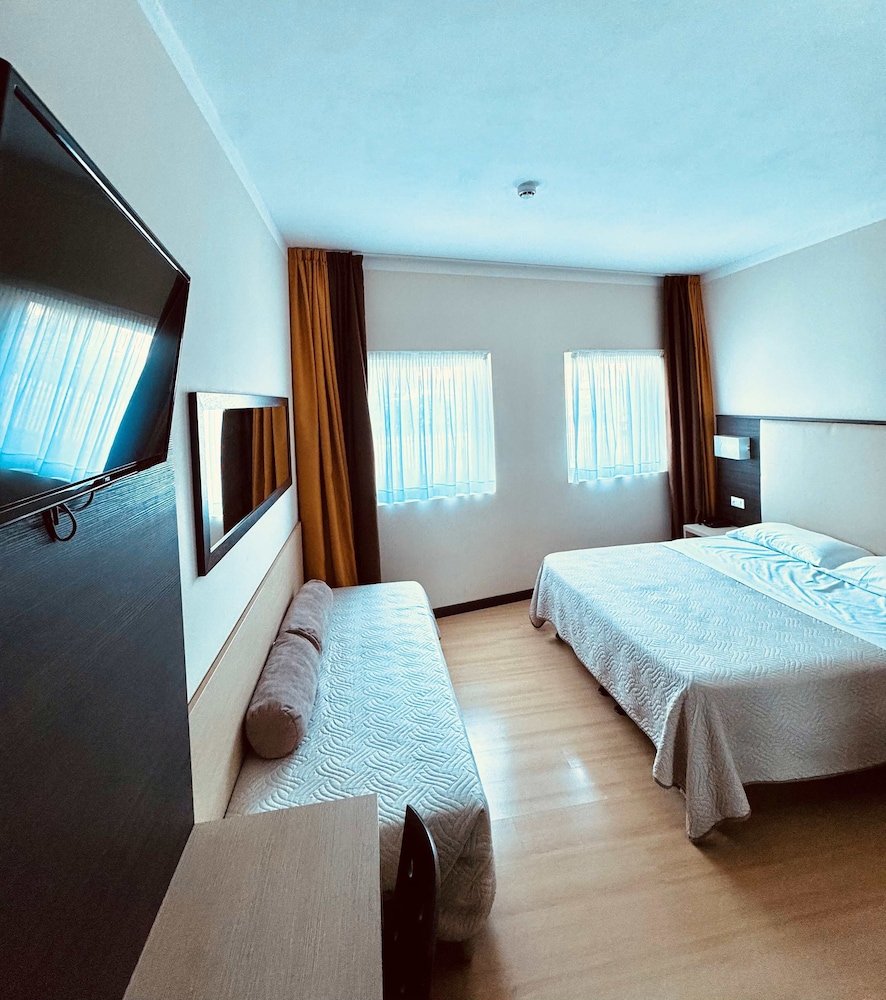 Classic Triple Room photo 1