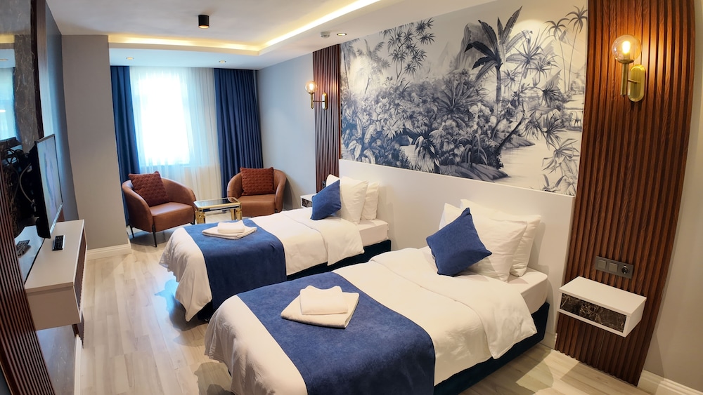Deluxe Double or Twin Room, Non Smoking, Housekeeping