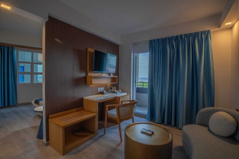 Executive Studio Suite, Sea View - Photo 5