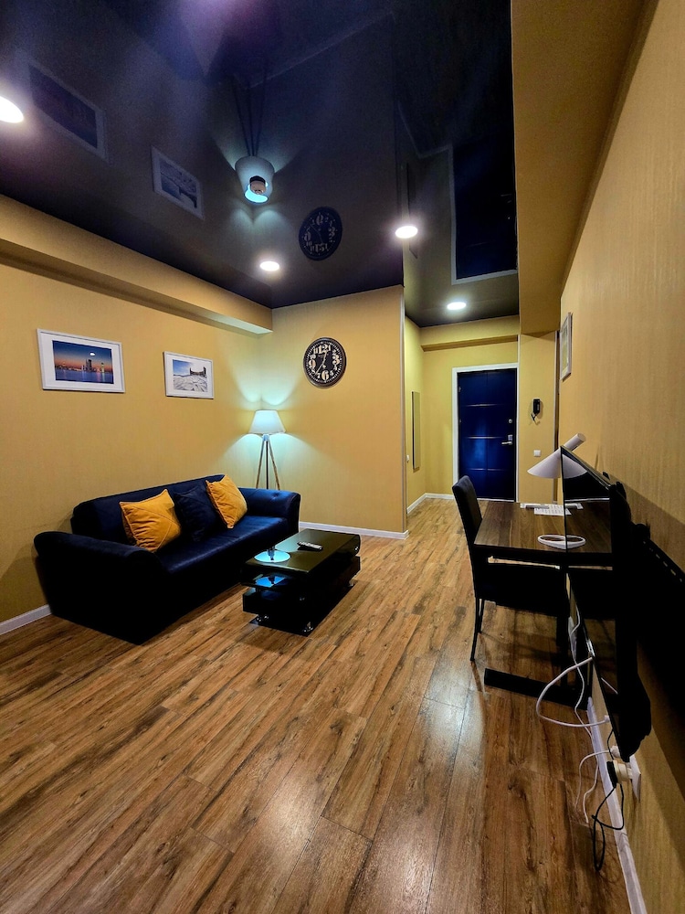 Deluxe Suite - Photo 8