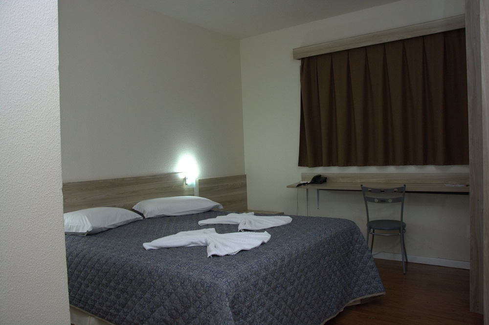 Deluxe Double Room Single Use, 1 Double Bed photo 3