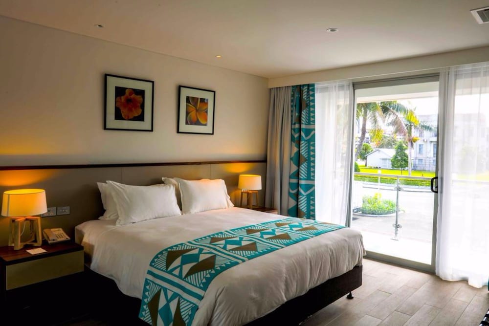 Room, 1 Queen Bed (Ocean Sunset View) photo 3