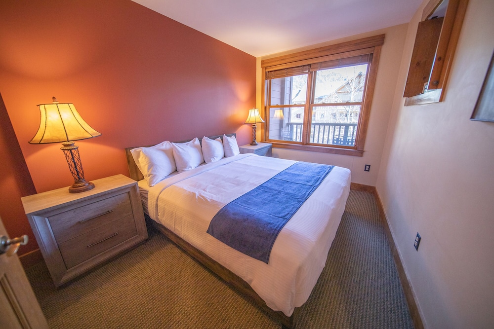 Superior Condo, 1 Bedroom, Balcony, Resort View (Springs 8880)