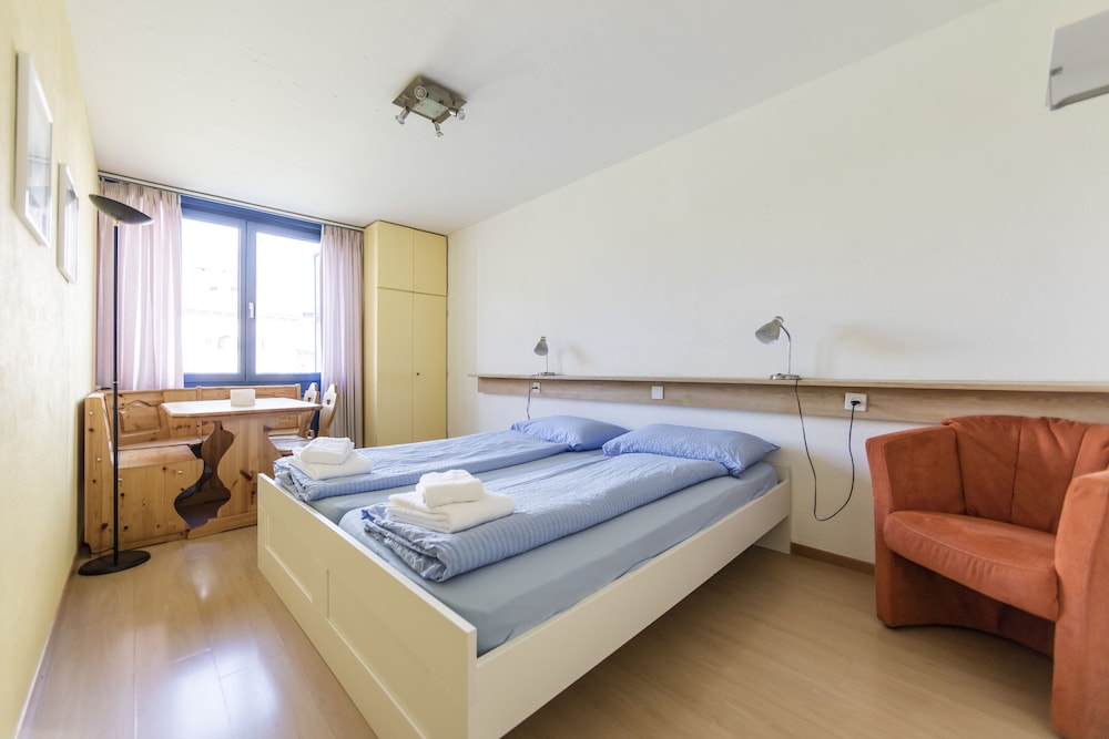 Double Room, Shared Bathroom photo 2