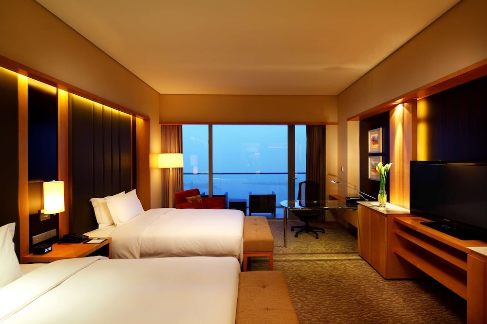 Executive Room, Club Lounge Access