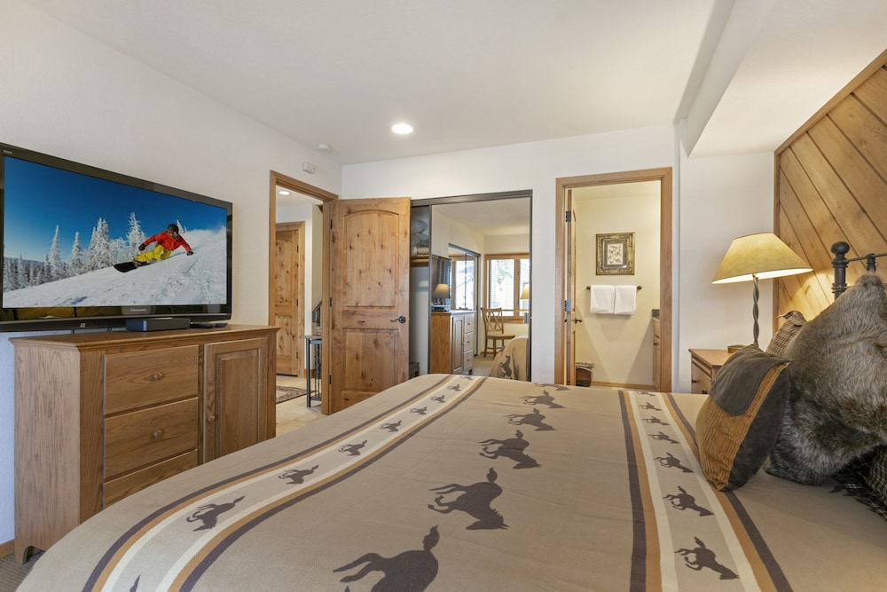 Townhome, 3 Bedrooms photo 2