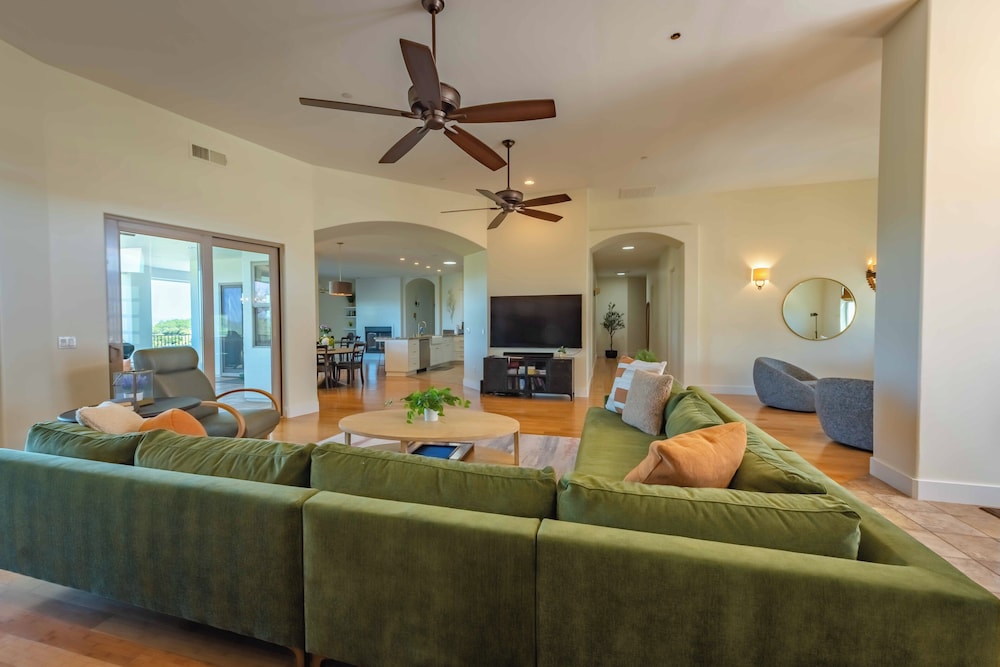 House, Multiple Beds, Hot Tub, Pool View (Blue Oak Oasis)