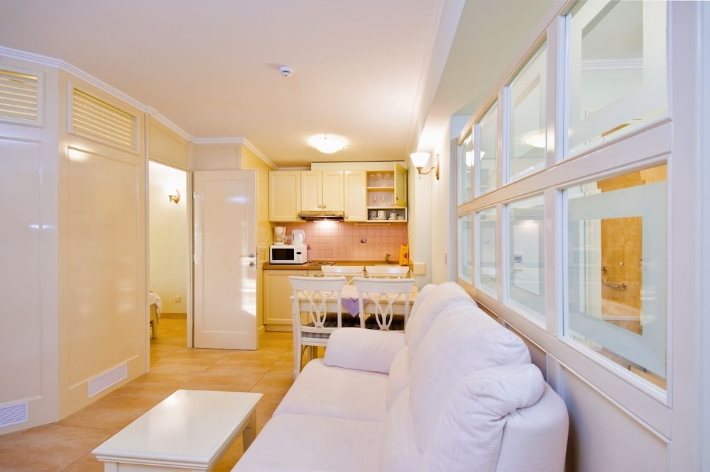 Apartment, Balcony, Partial Sea View