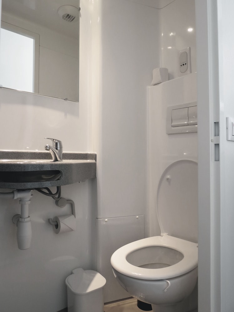Basic Single Room photo 3