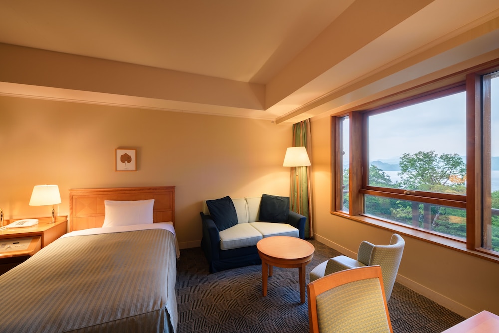 Basic Twin Room photo 3