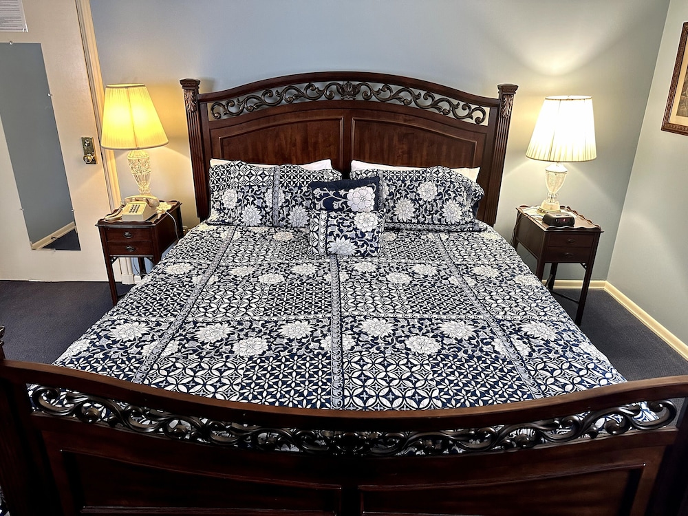 Premier Room, 1 King Bed - Photo 32