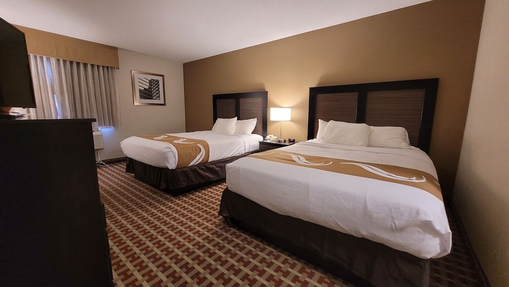 Standard Double Room, 2 Double Beds, Smoking - Photo 2