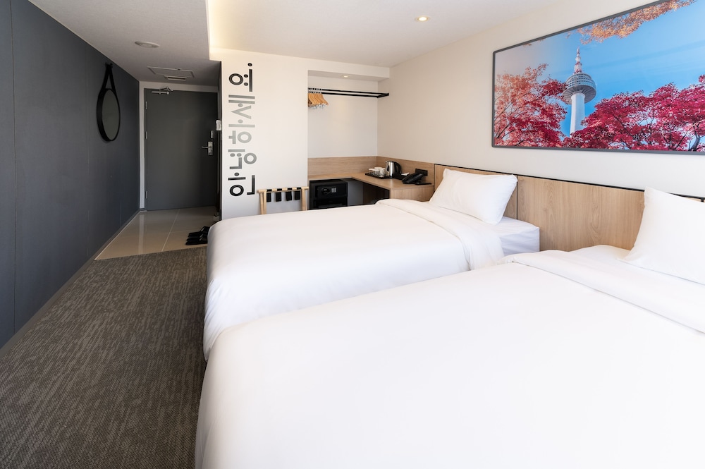 Superior Twin Room - Photo 4