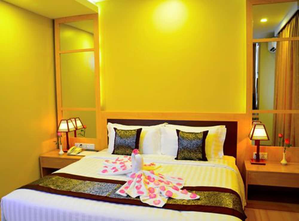 Royal Superior Room