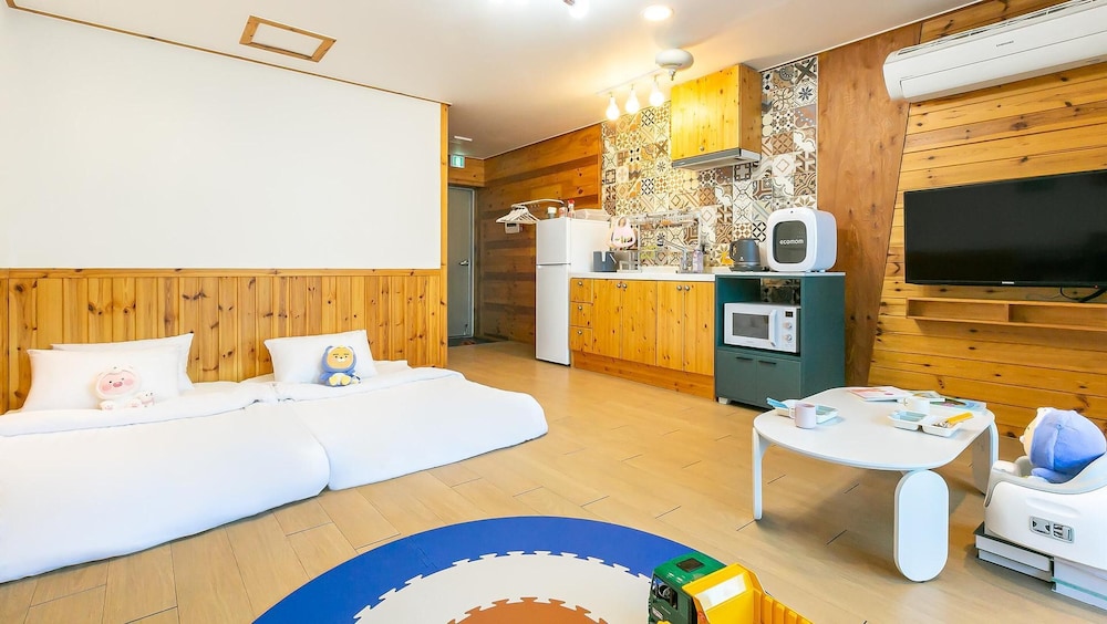 Basic Room, 1 Bedroom (Ddalgi4(Oceanview/GaebyeolBBQ)) photo 2
