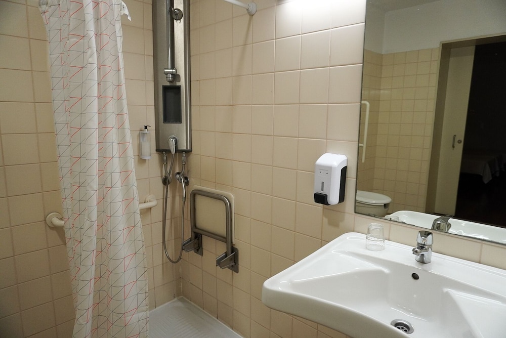 Twin Room, Accessible photo 2