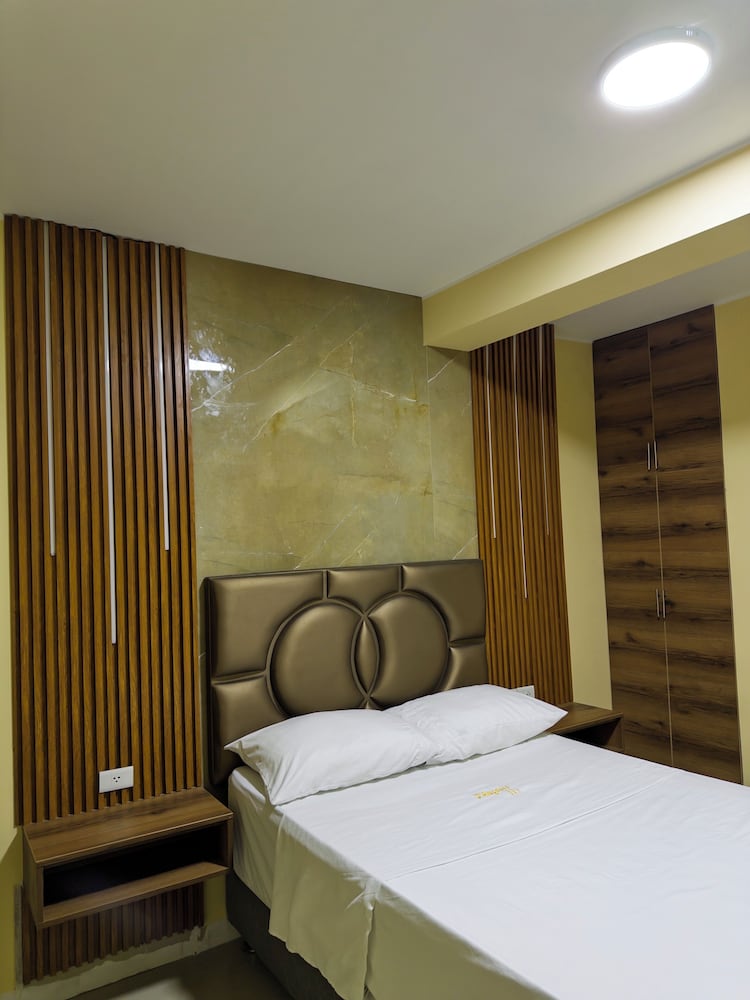Comfort Single Room, City View