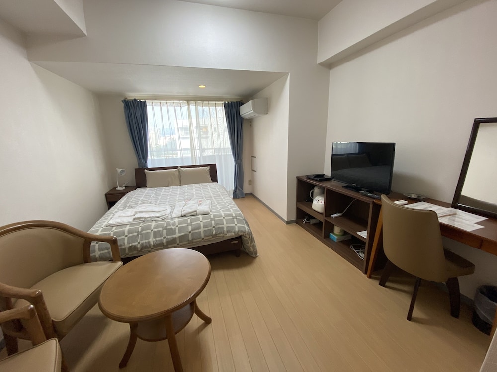 Double Room, Smoking (B)
