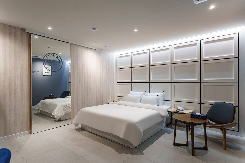 Premium Double Room photo 3