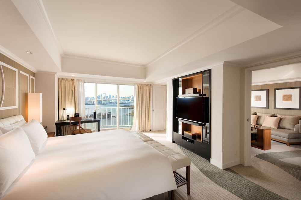 King One-Bedroom Suite - Non-Smoking - 80sqm - Reinbow bridge and Tokyo Tower View - Executive Lunge King One-Bedroom Suite - Non-Smoking - 80sqm - Reinbow bridge and Tokyo Tower View - Executive Lunge