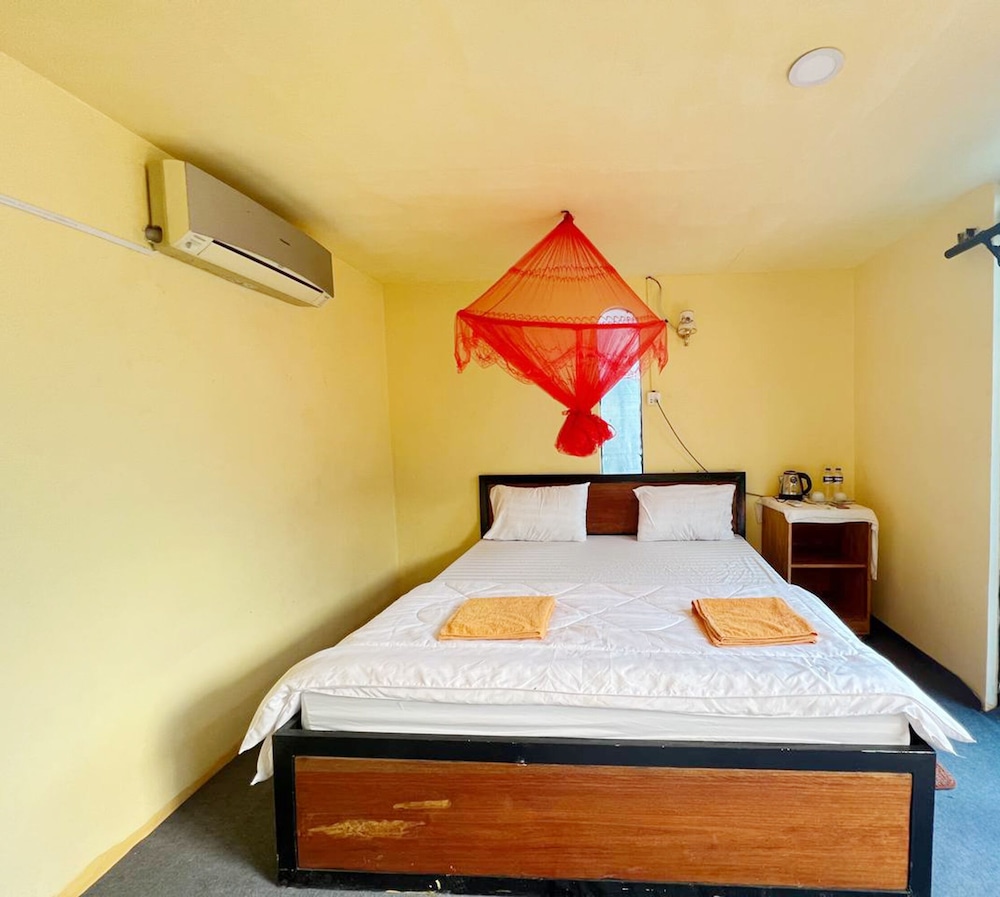 Basic Double Room, Partial Ocean View photo 2