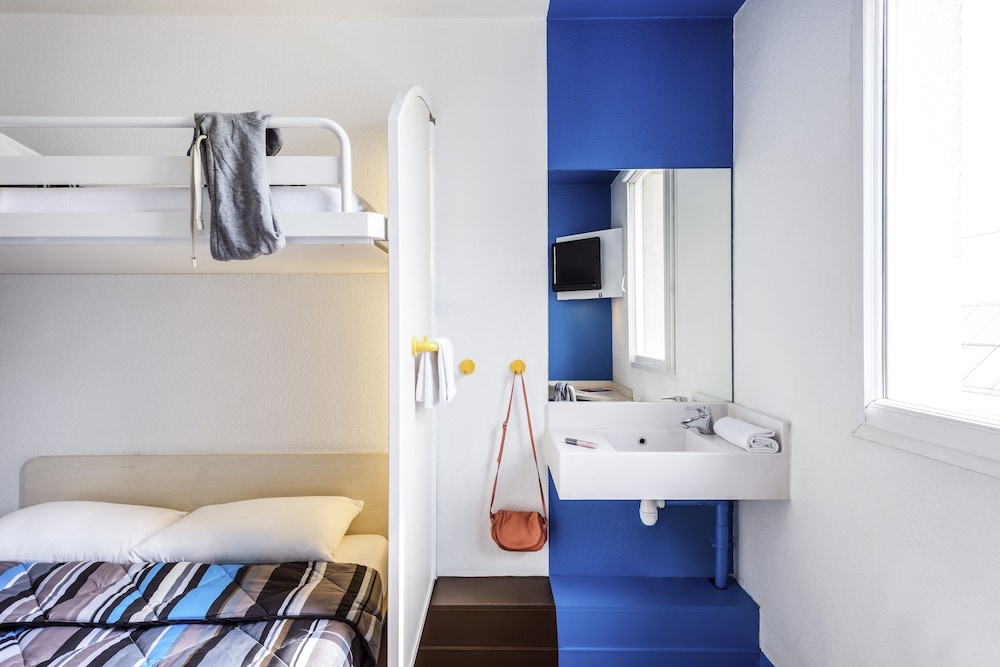 Room (Trio) photo 3