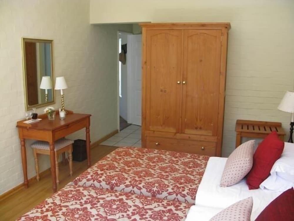 Double Room (1)