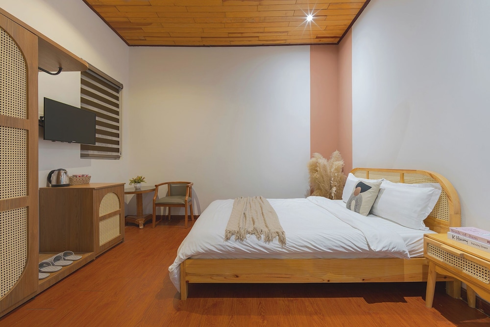 Superior Double Room - Photo 2