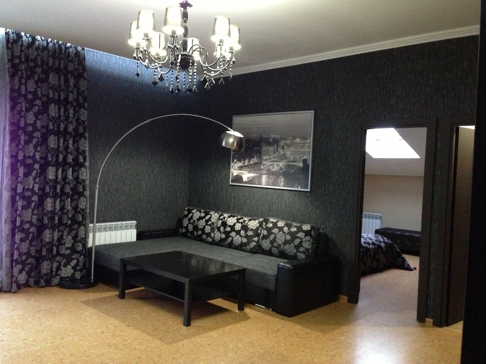 Family Room photo 1
