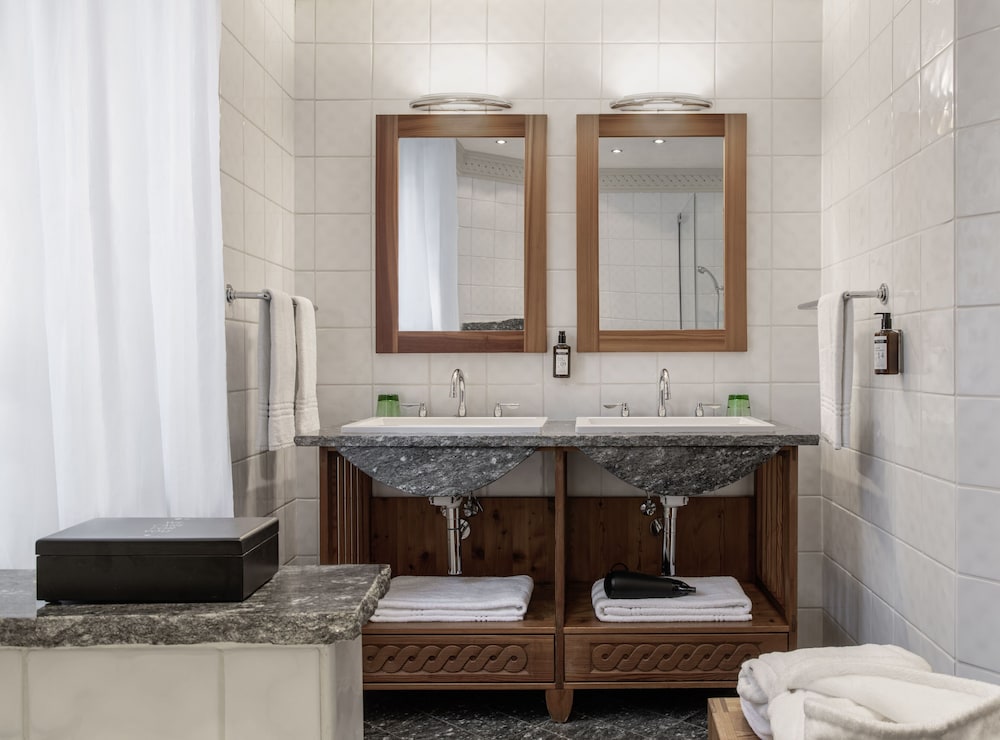 Signature Double Room - Photo 10