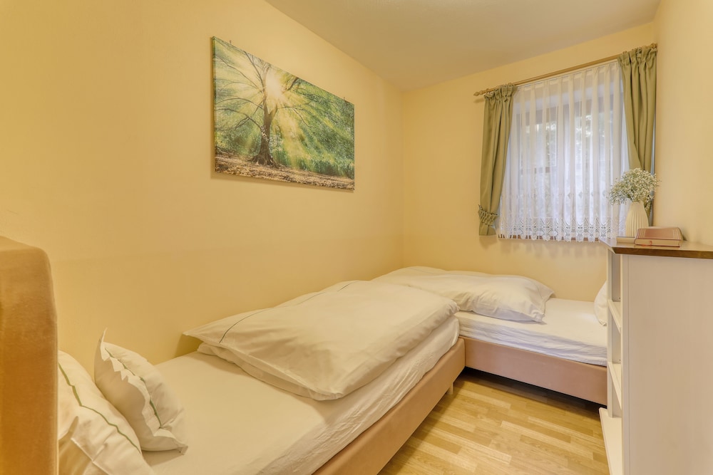 Family Condo, 2 Bedrooms, Fireplace, Garden Area (Lusen) photo 3
