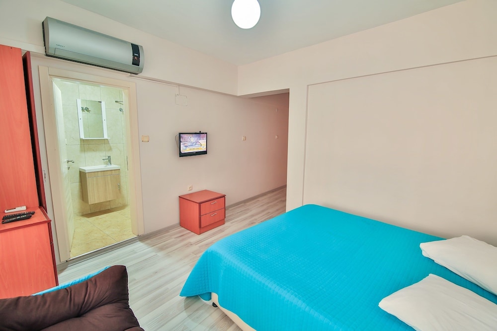 Double Or Twin Room, City View photo 1