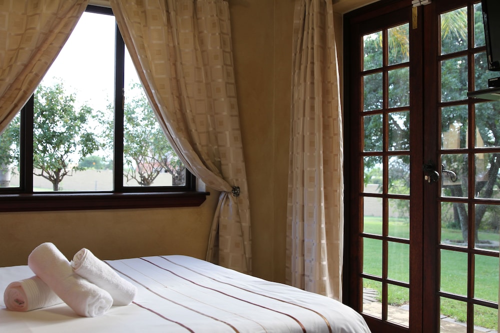 Business Double Room, 1 Double Bed, Garden View photo 3