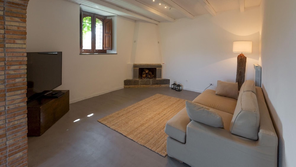 Villa photo 3