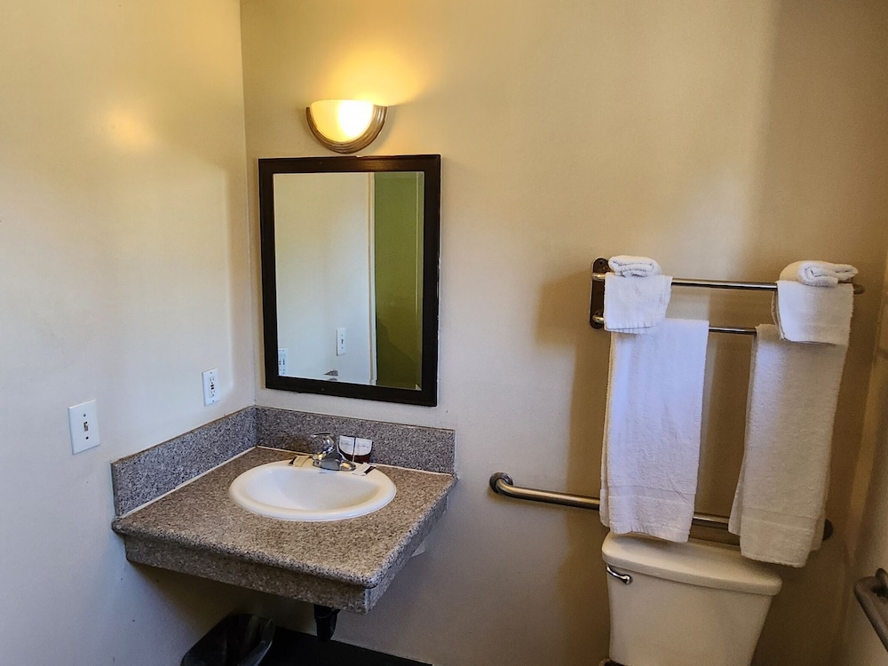Vince's Motel Inc., Billede 2