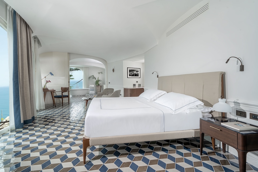 Suite, Sea View, Corner photo 2