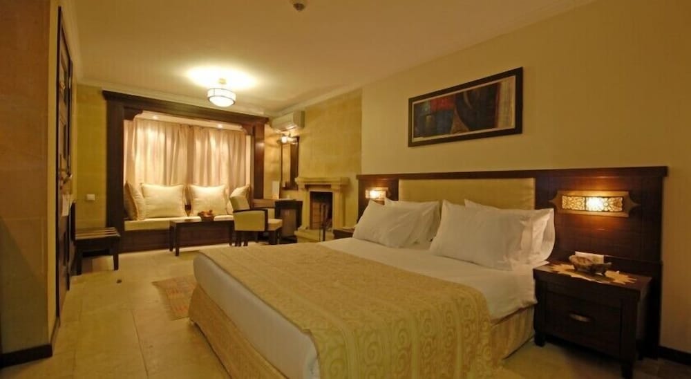 Royal Suite photo 1