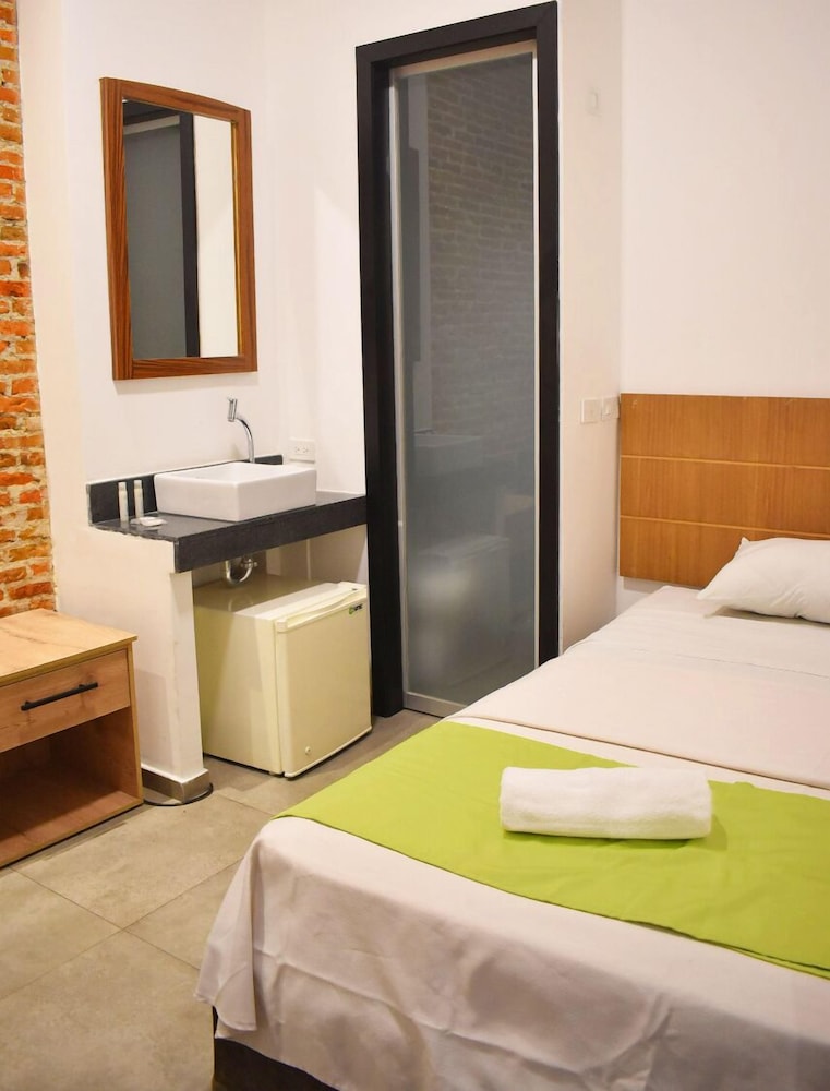 Basic Single Room photo 2