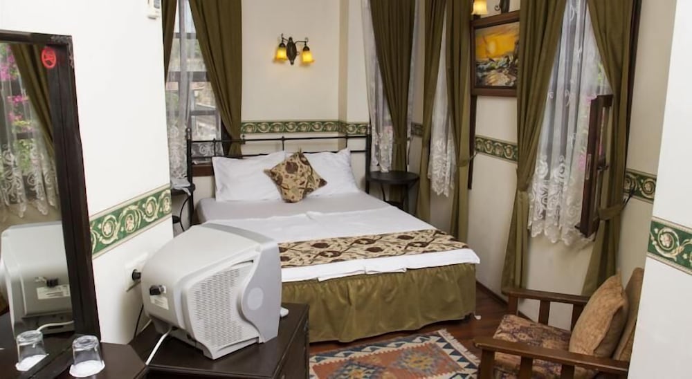 Traditional Double Or Twin Room