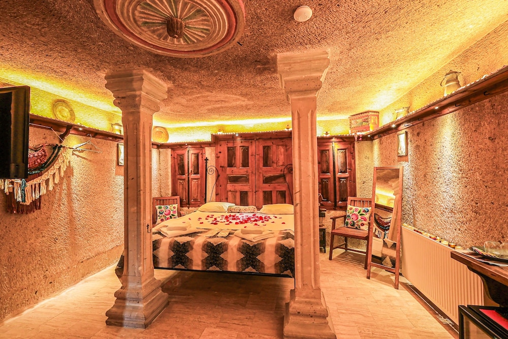 Superior Room, 1 Bedroom, Non Smoking, Jetted Tub (4) - Photo 1
