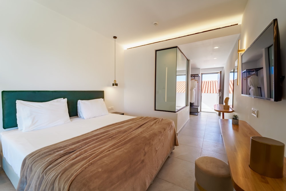 Junior Suite - Photo 1