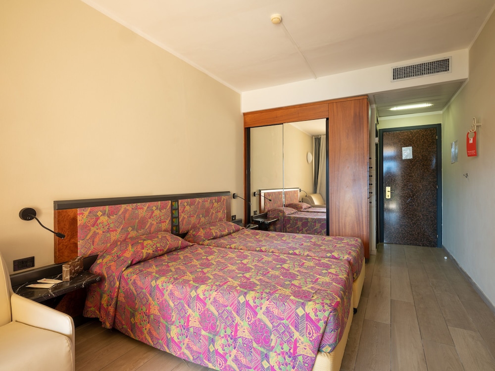 Economy Double or Twin Room thumbnail 5