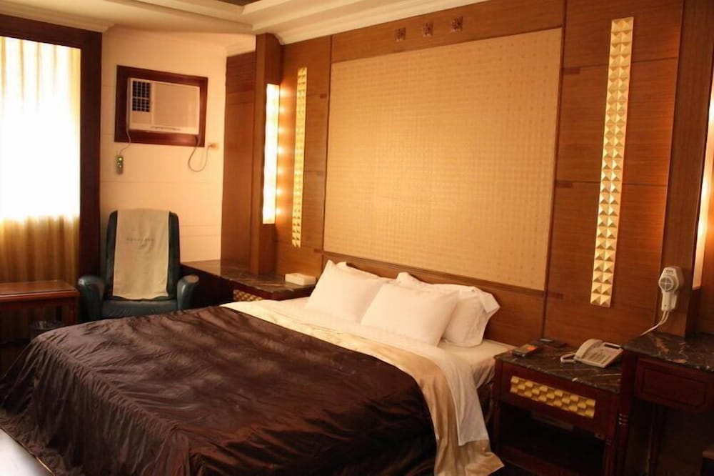 Double Room, Jetted Tub photo 1