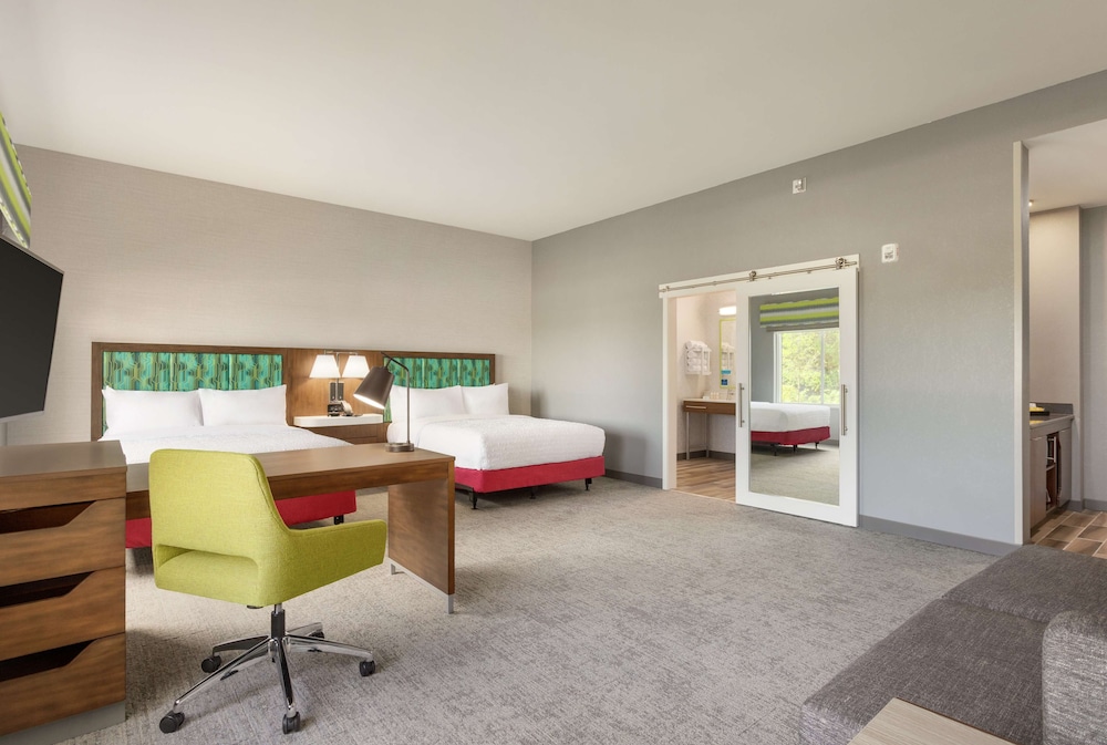 Studio Suite, 2 Queen Beds, Accessible (Mobility & Hearing, Roll-in Shower)
