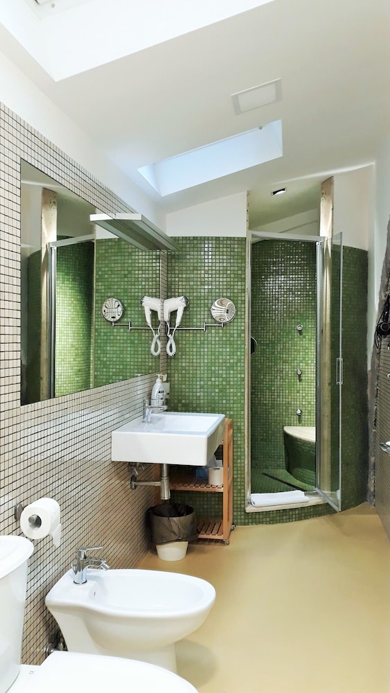 Deluxe Triple Room, 1 Bedroom, Garden View photo 3