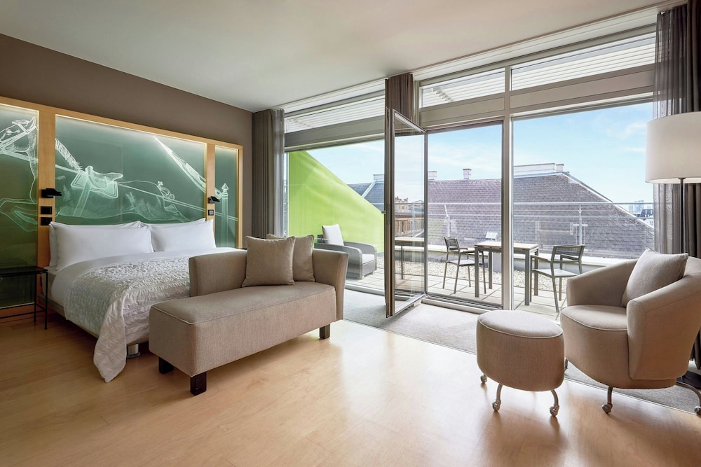 Room, 1 King Bed, City View (Terrace) photo 1