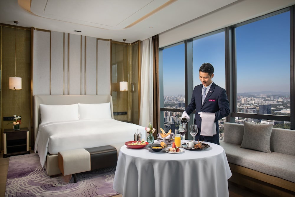 Standard Room, 2 Twin Beds, Club Lounge Access, City View - Photo 5