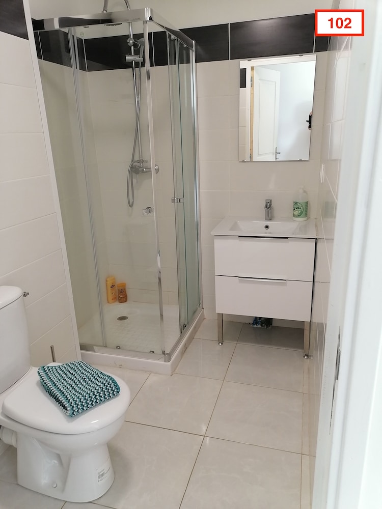 Classic Studio, Ensuite - Photo 9