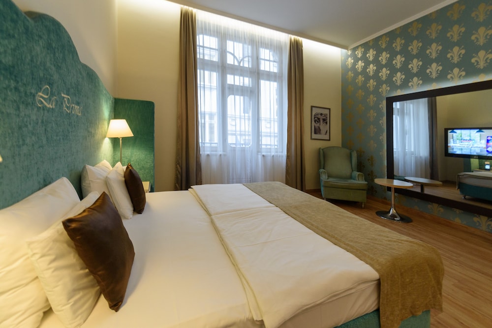 Deluxe Double Plus Room