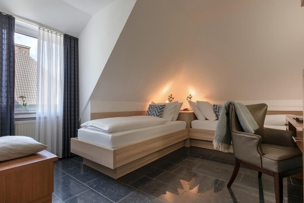 Standard Twin Room photo 2